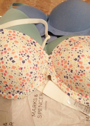 Marks&Spencer Pastel Renkli Çiçekli ve Düz Sütyen Seti 3lü - Görsel 2