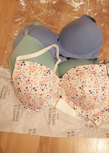 Marks & Spencer diğer