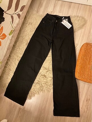 36 Beden Siyah wideleg jean