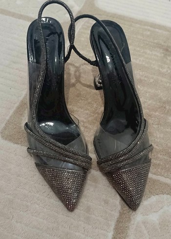 Siyah Simli Stiletto