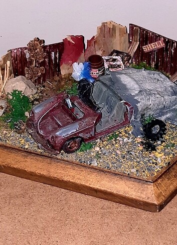 Diorama araba hurdaligi maketi
