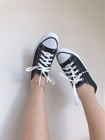 36 Beden Converse kısa kadın spor ayakkabı