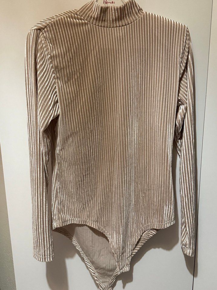 Bej Pilili Uzun Kollu Kadın Bluz - Görsel 2