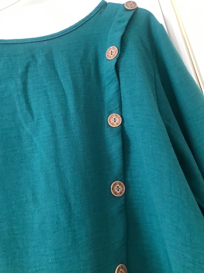 Düğmeli Yeşil bluz - Görsel 3