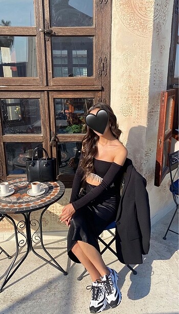 Zara taşlı crop top