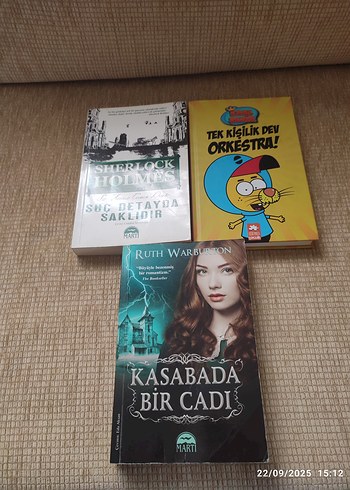 Kasabada Bir Cadı, Sherlock Holmes, Orkestra Kitapları