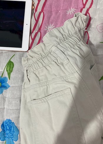 Düğmeli Beyaz Bağlama Desenli Rahat Kadın Kot - Görsel 3