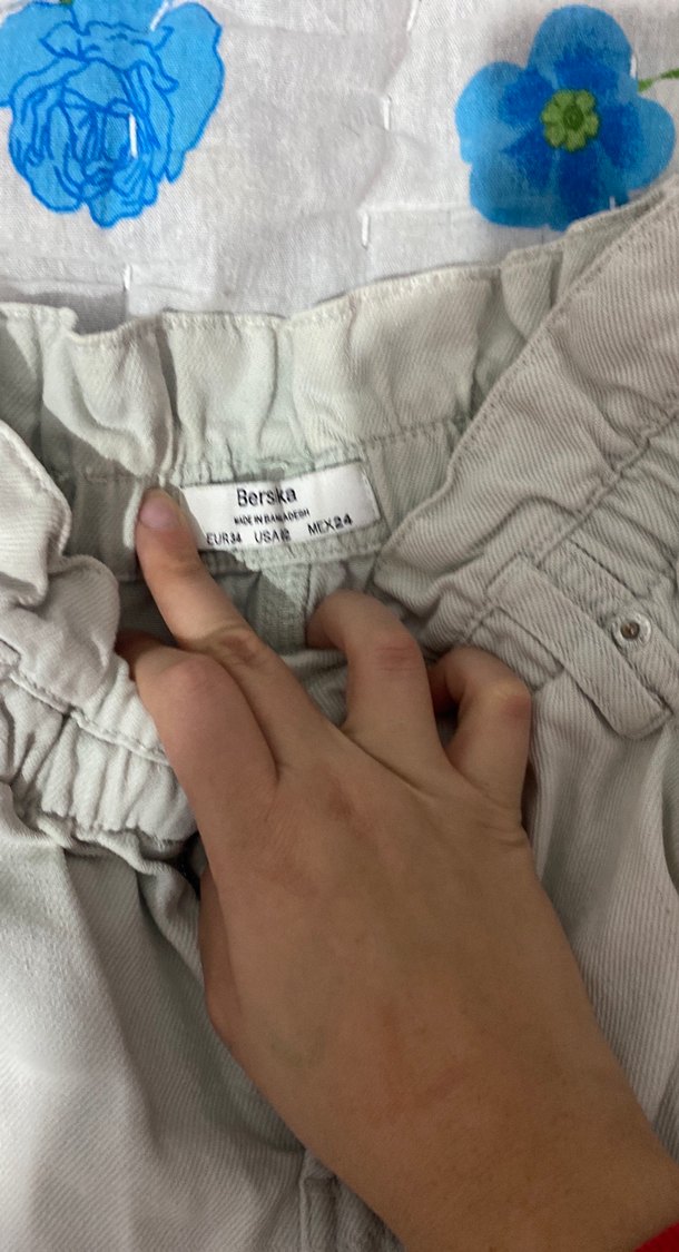 Düğmeli Beyaz Bağlama Desenli Rahat Kadın Kot - Görsel 2