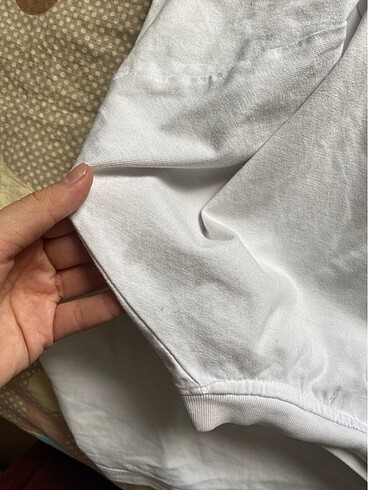 m Beden pull and bear tshirt