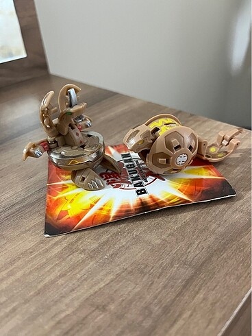 Bakugan sezon 1 hydranoid ve serpenoid