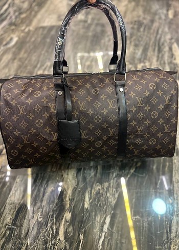 Louis Vuitton Louis Vuitton el Bavulu