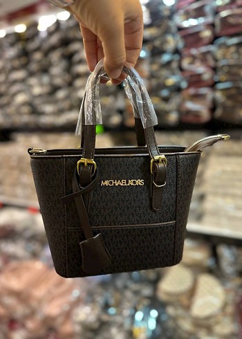 Michael Kors Kemer Detaylı Kahverengi Deri Çanta