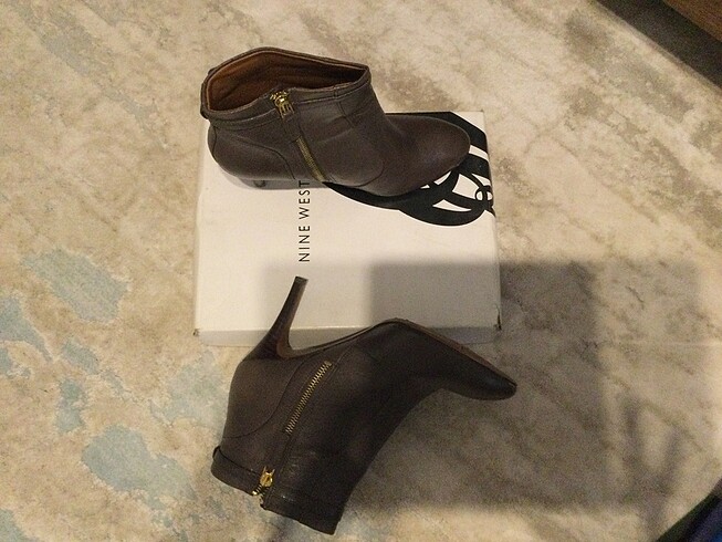 Nine West Nine west bot
