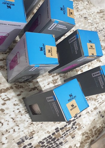 Stanley üstten tutmalı barkodlu Termosu Kutulu - Görsel 2