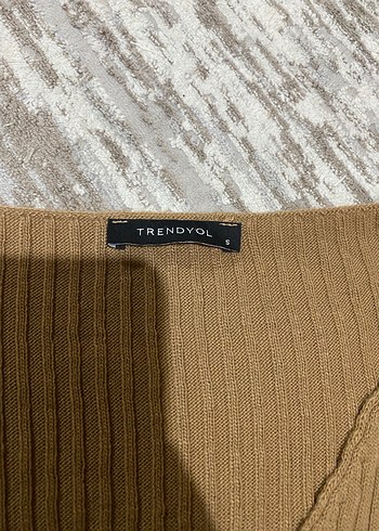 V Yaka Triko Crop - Görsel 2