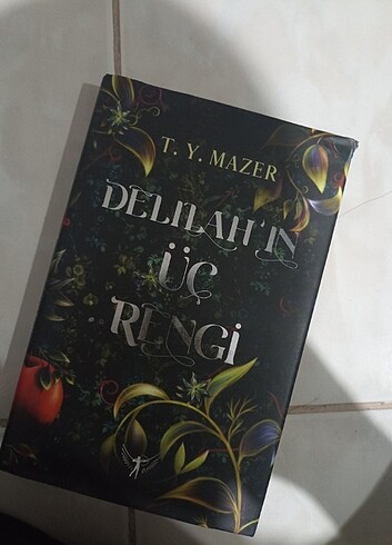Delilah'ın üç rengi - T.Y. Mazer. Artemis yayınları 