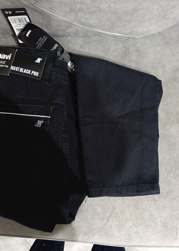 Siyah Kemerli Dar Kesim Erkek Kot Pantolon - Görsel 2