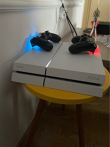 1 TL. PS4