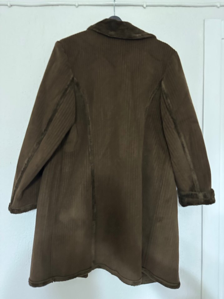 Düğmeli Kahverengi Süet Kadın Kaban - Görsel 3