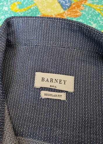 xl Beden Barney gömlek