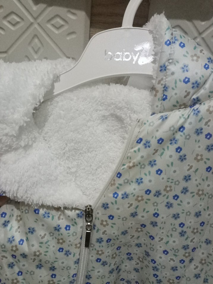 Desenli Beyaz Kız Bebek Tulumu - Görsel 4