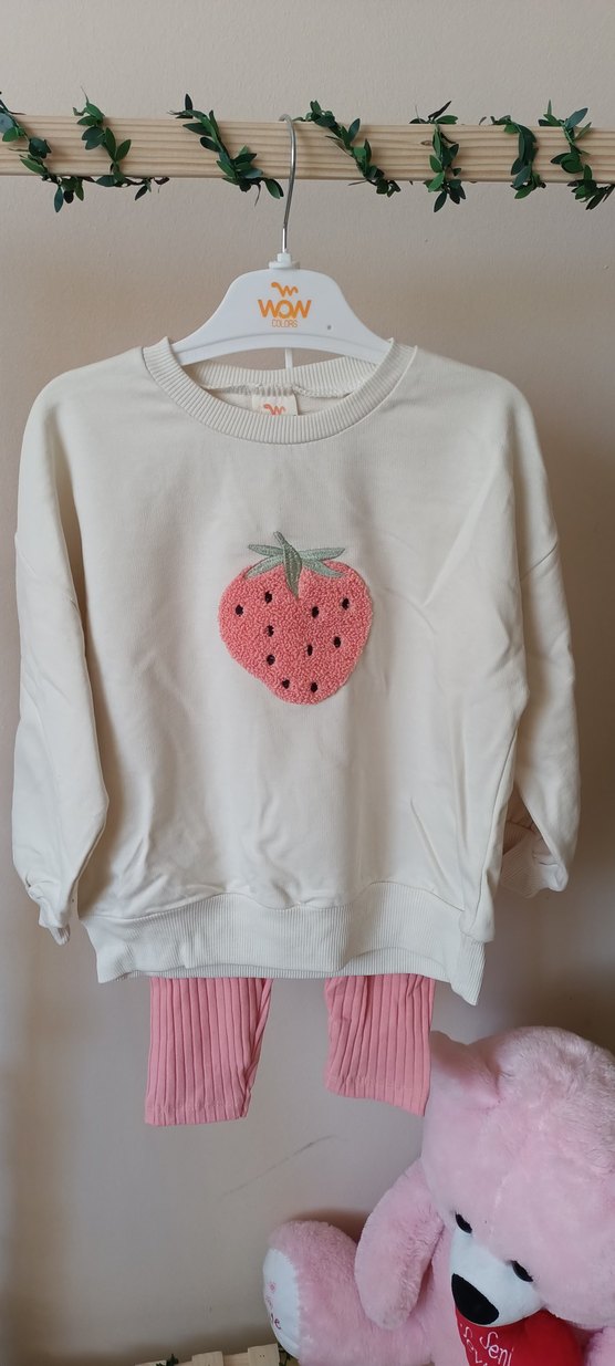 çilek  detayli kız çocuk takım - Görsel 2