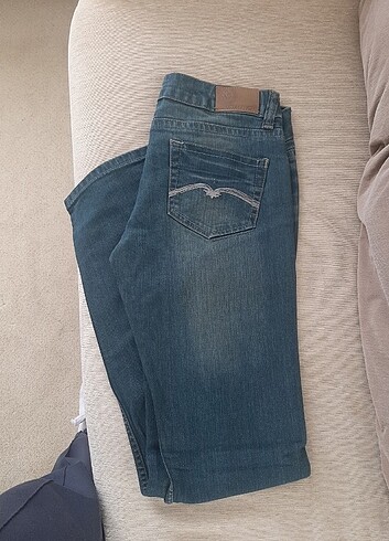 Lion jeans