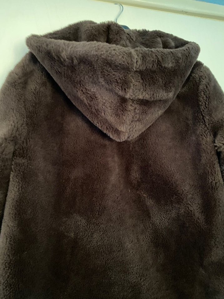Kahverengi Kapüşonlu Kadın Peluş Ceket - Görsel 5