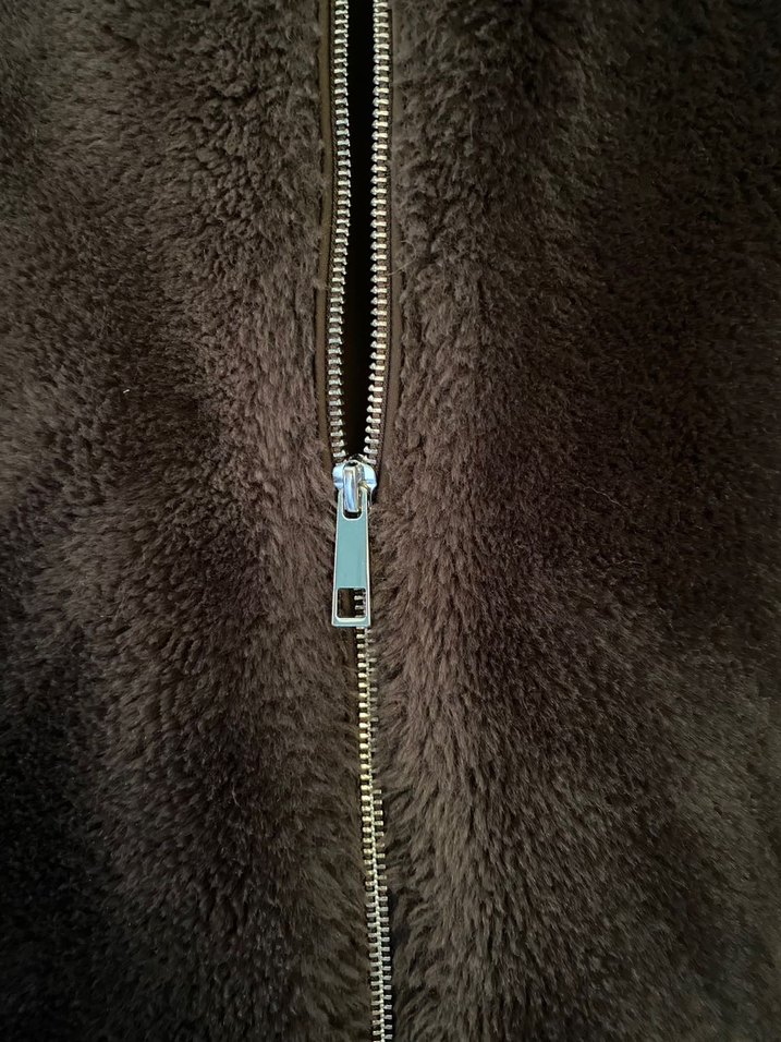 Kahverengi Kapüşonlu Kadın Peluş Ceket - Görsel 3
