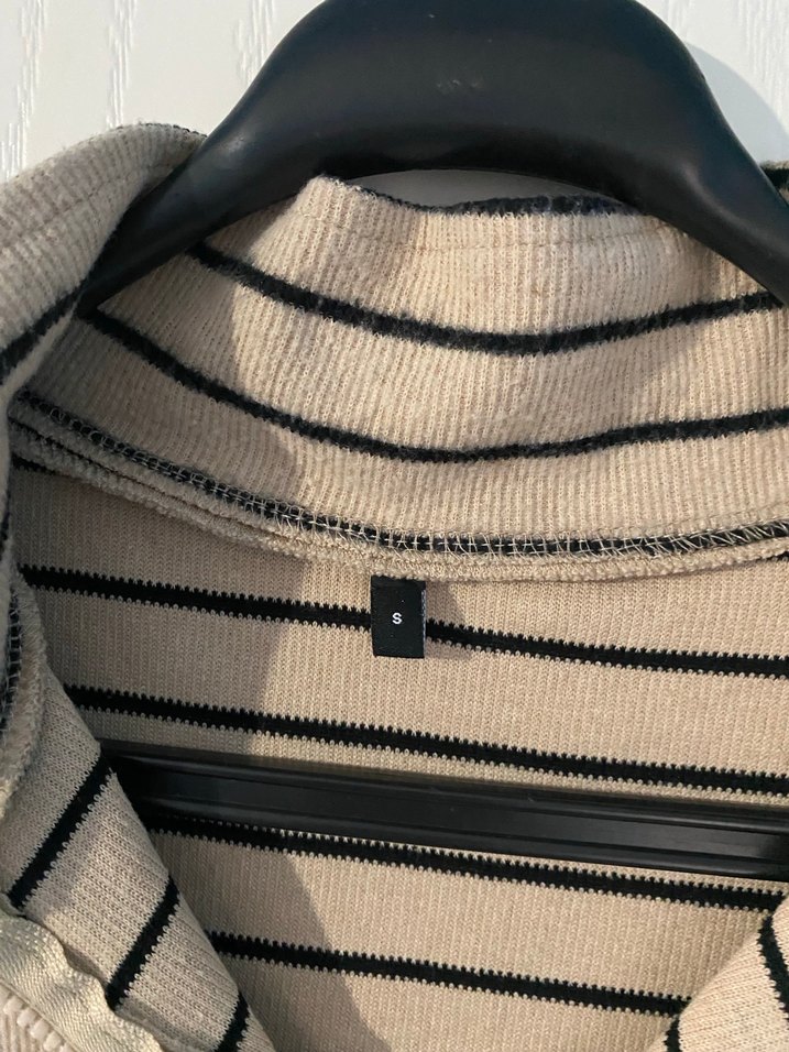 Bej Çizgili Yarım Fermuarlı Kadın Kazak - Görsel 3