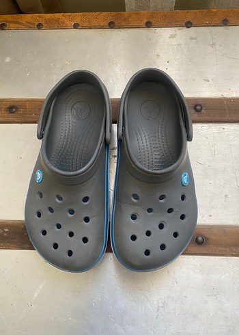 Crocs çocuk Gri Tokalı Terlik