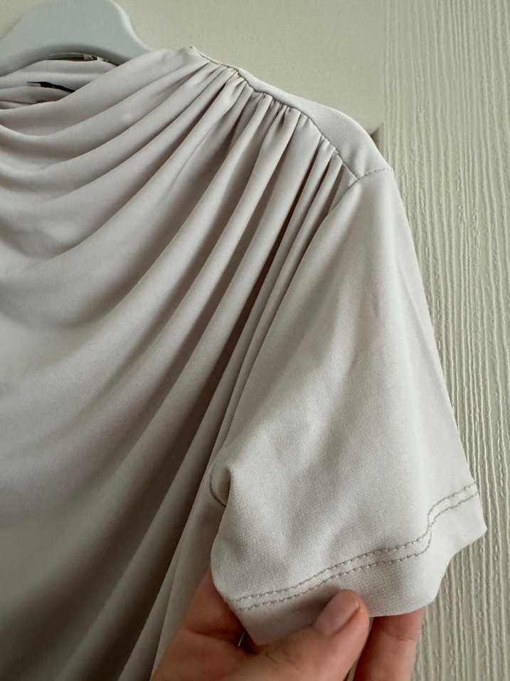 Drapeli KKısa Kollu Bluz - Görsel 3