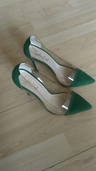 Şeffaf stiletto!