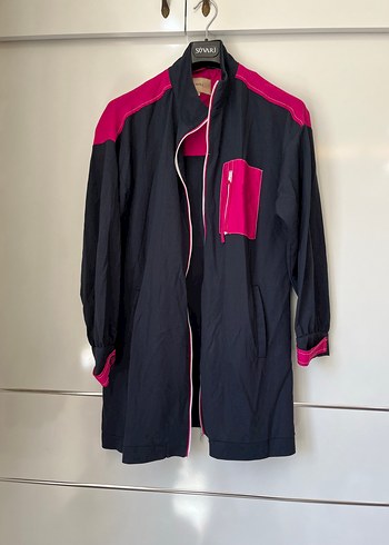 Pembe Detaylı lacivert Ceket
