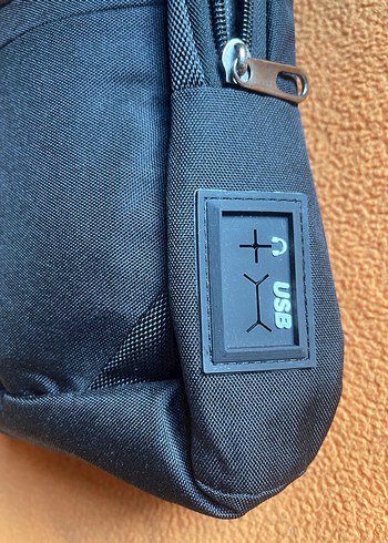 SIFIR ÜTÜN & Siyah Fermuarlı Çapraz Çanta - Görsel 3