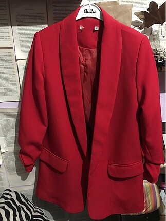 Kırmızı kumaş ceket