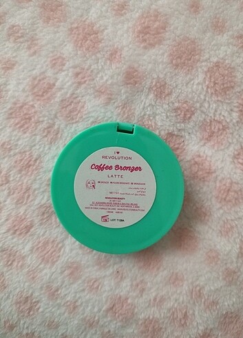  Beden Revolution bronzer 