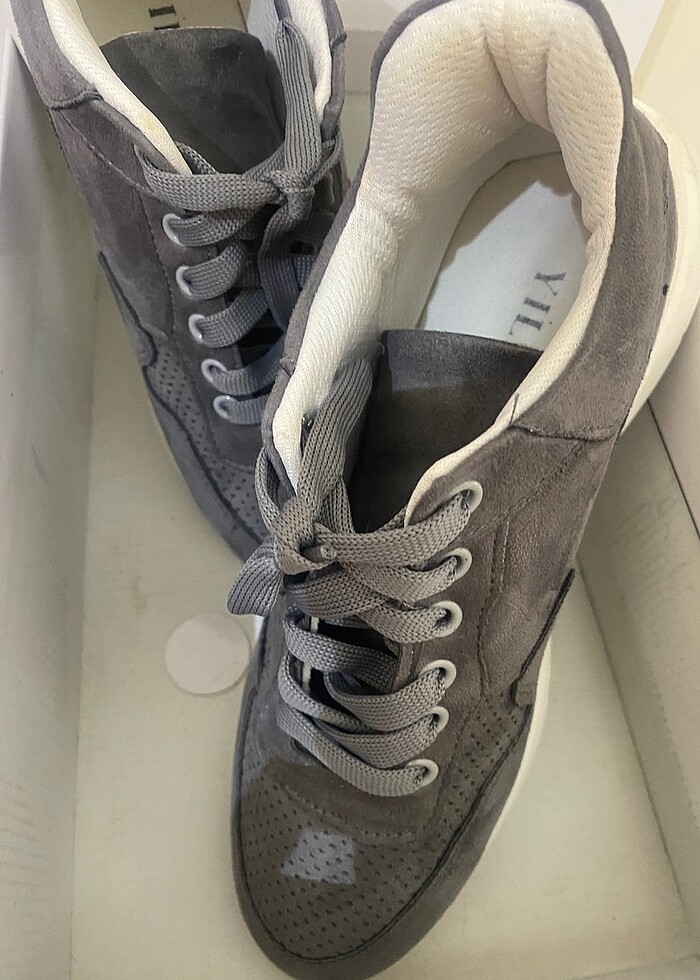 Kadın gri süet spor ayakkabı - Görsel 2