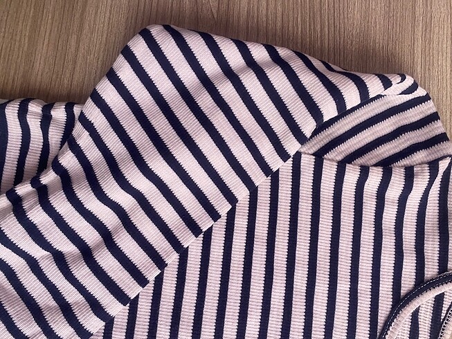 Stradivarius çizgili kazak crop - Görsel 5