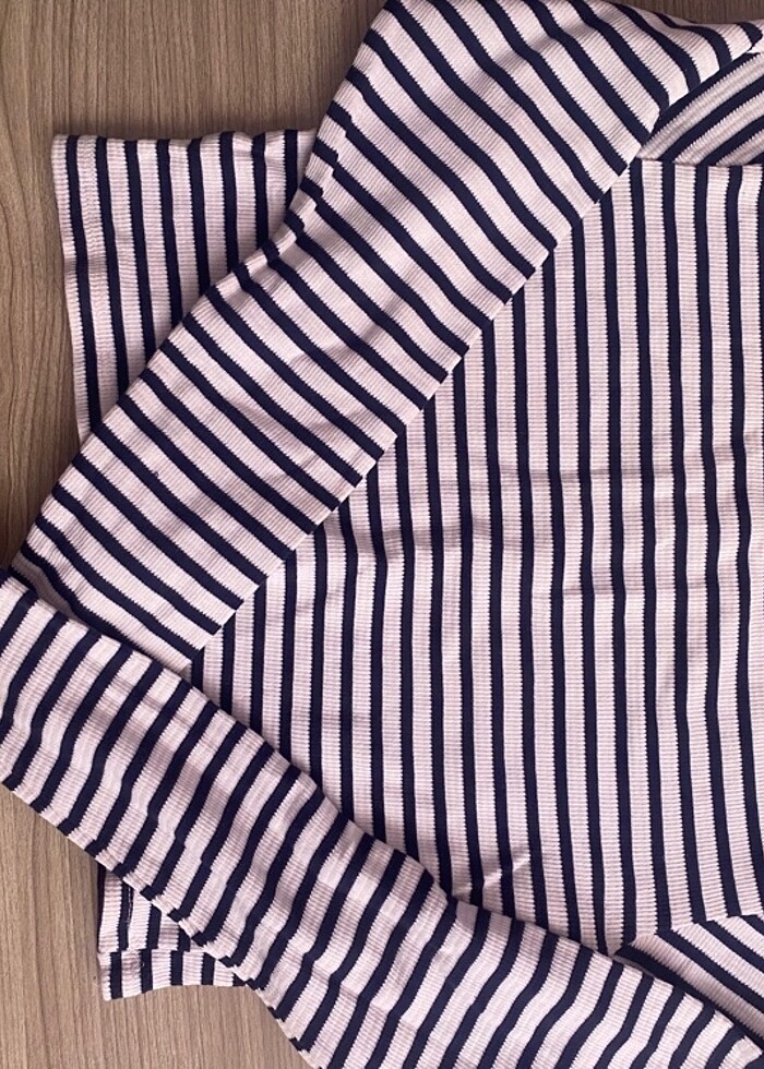 Stradivarius çizgili kazak crop - Görsel 2