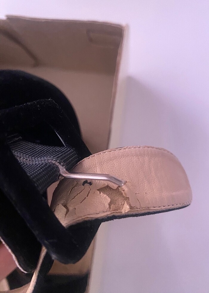 Kadın siyah bantlı süet ayakkabı önü açık topuklu - Görsel 4