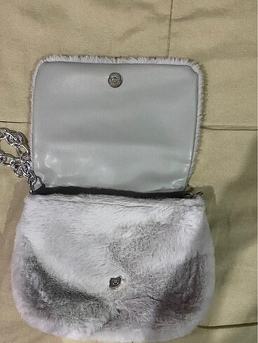 Kadın gri peluş zincir askılı çanta - Görsel 3