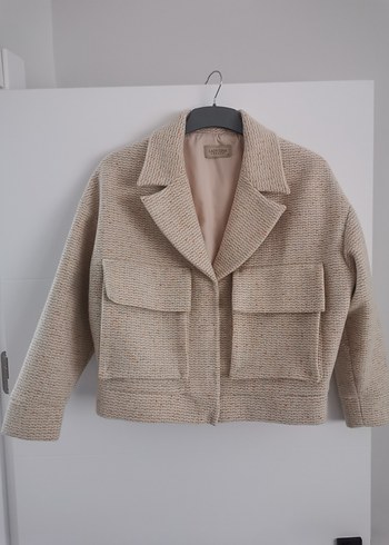 Bej Düğmeli Kısa Pamuklu Kadın Ceket - Görsel 4