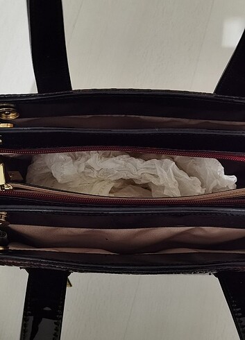  Beden bordo Renk Rugan Çanta. Sıfır üründür. Harika bir çantadır. 