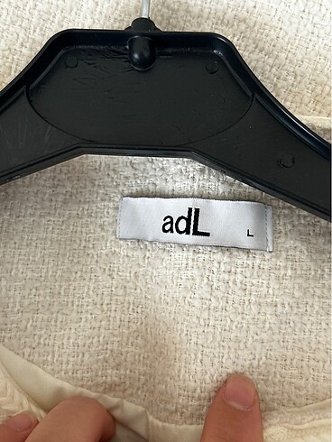 Adil Işık Adl beyaz elbise