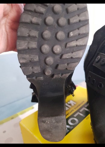 Siyah Süet Tokalı Blok Topuklu Biker Bot - Görsel 6