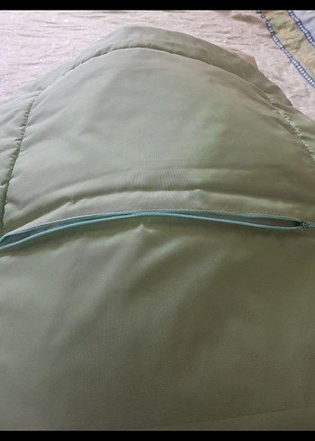 Açık Yeşil Düğme Detaylı Yatak Örtüsü - Görsel 7