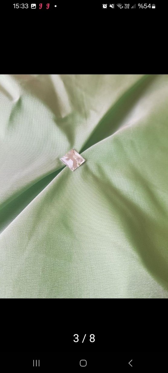 Açık Yeşil Düğme Detaylı Yatak Örtüsü - Görsel 3