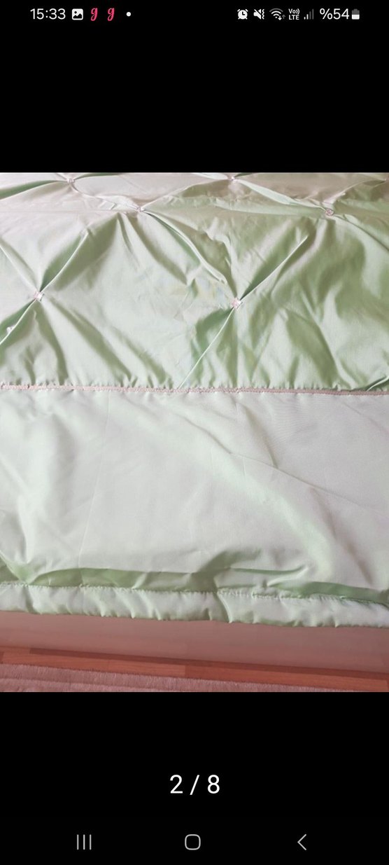 Açık Yeşil Düğme Detaylı Yatak Örtüsü - Görsel 2