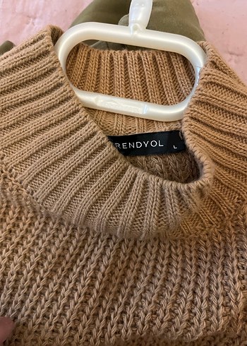 Bej Örme Boğazlı Kolsuz Kadın Süveter - Görsel 3